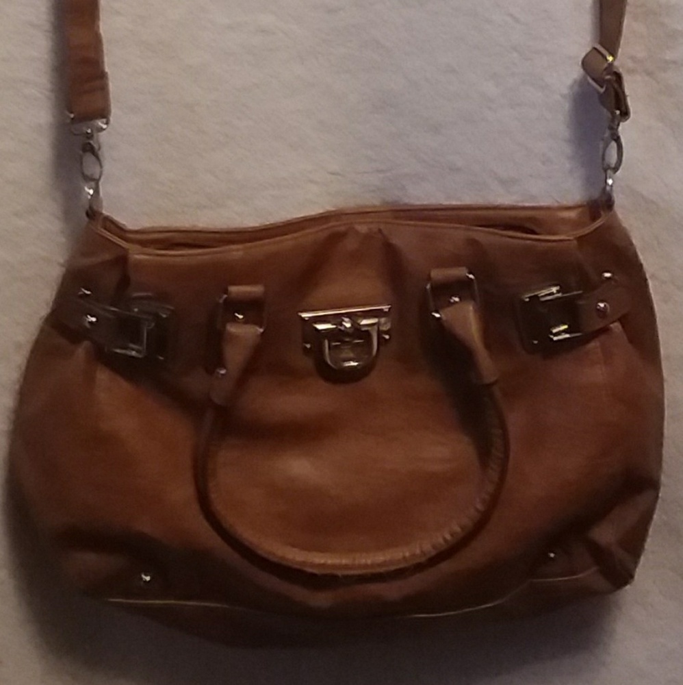 Bueno brand large purse/handbag